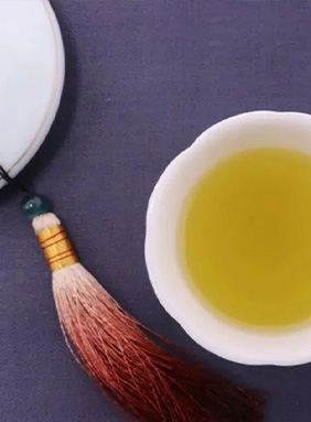 干净之心，品饮佳茗，一身清，一生轻。喝茶不难，难的是喝茶的人要投入十分的专注和感情。遇到不懂之味，细细感受，脑海中搜索一个贴近的词语，将它从茫茫茶海拉到你的身边；遇到不解之惑，虚心请教老茶客，钻研知识，感受茶深奥的神秘之美。喝茶时如何提升自己的几个小问题，希望能帮助茶友们轻松感受茶文化，还原一杯茶的纯粹